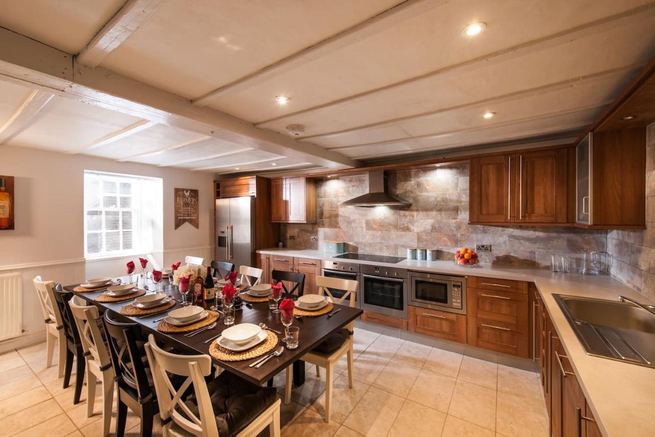 Thornhill House - Historic 5 Bedroom 5 Ensuite Стърлинг Екстериор снимка